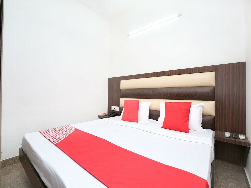 Фото Oyo 15863 Hotel Royal Vij