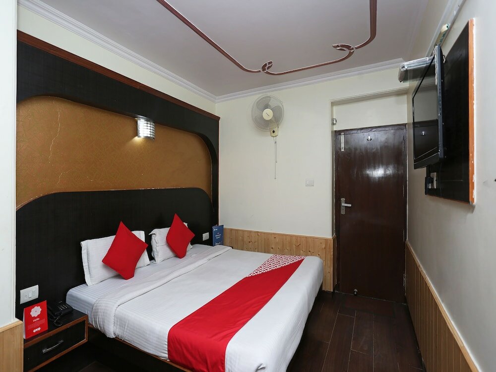 Фото Oyo 27002 H S R Ram Bazaar