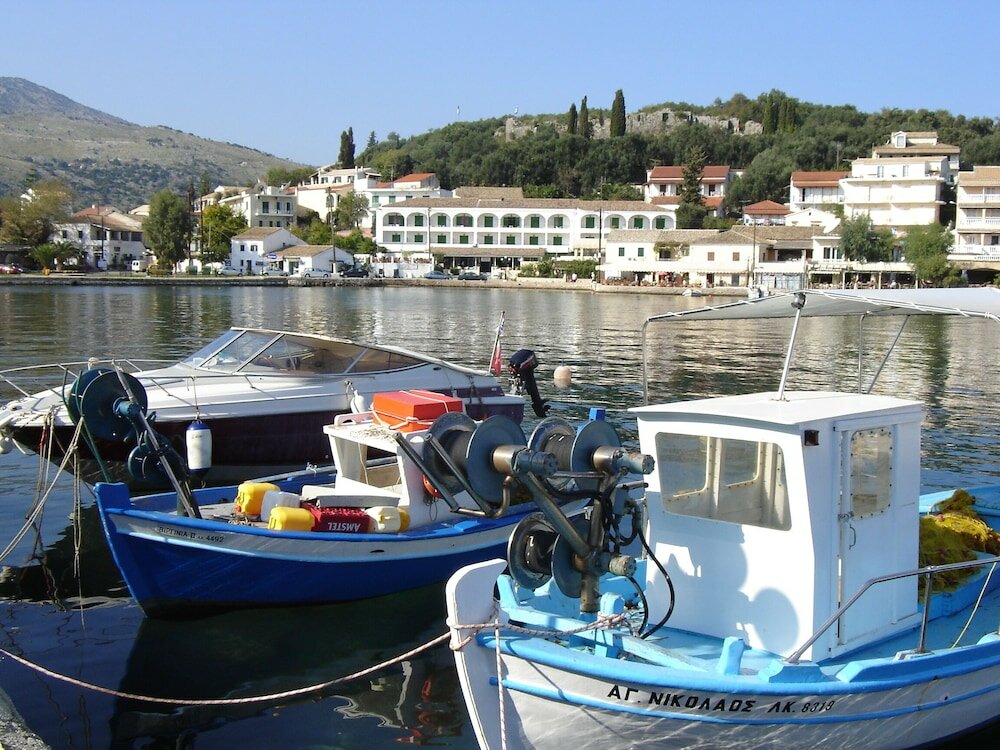 Фото отеля 2