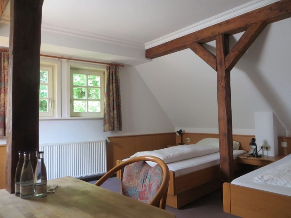 Фото Hotel Ratskeller Gehrden