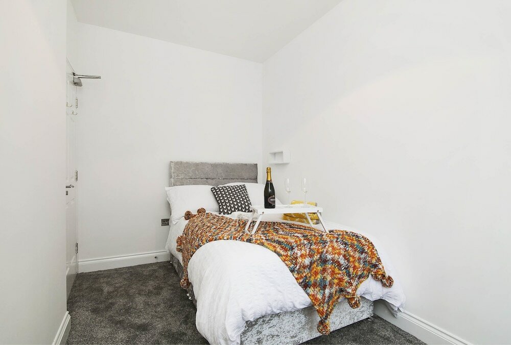 Фото Haven Apartments at Eglantine Avenue