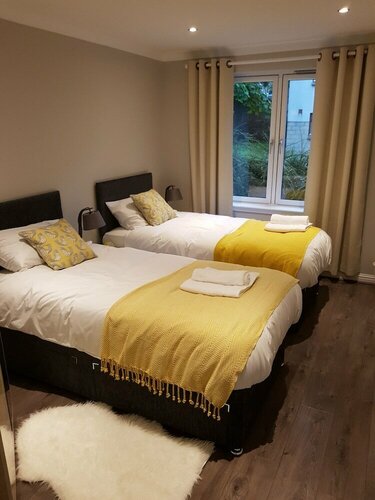 Гостиница First St Johns Hill Apartment 3 в Эдинбурге