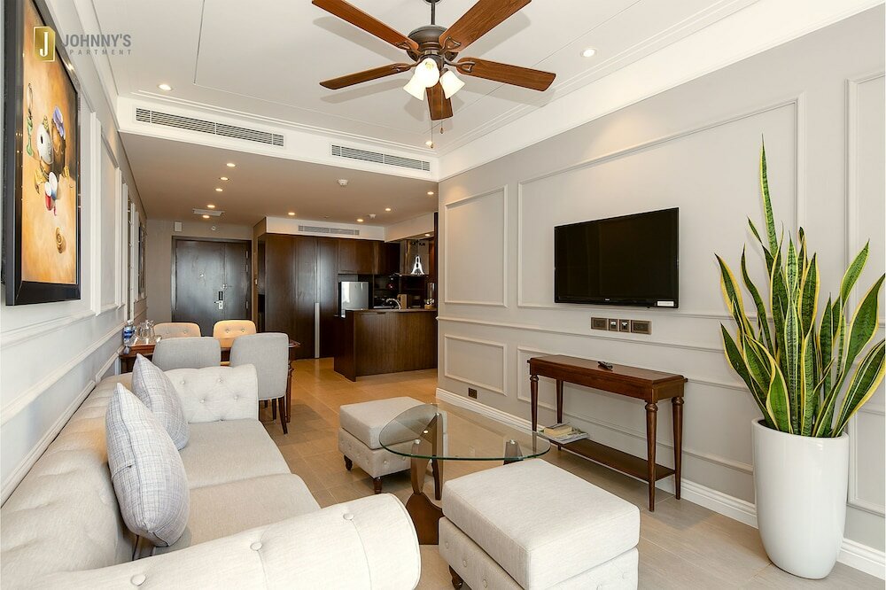 Фото Johnny's Luxury Apartments