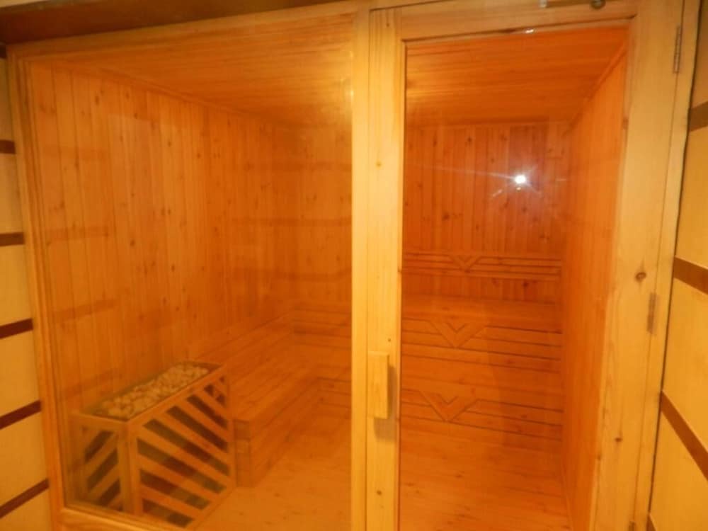 Фото Gulmohar Greens - Golf & Country Club