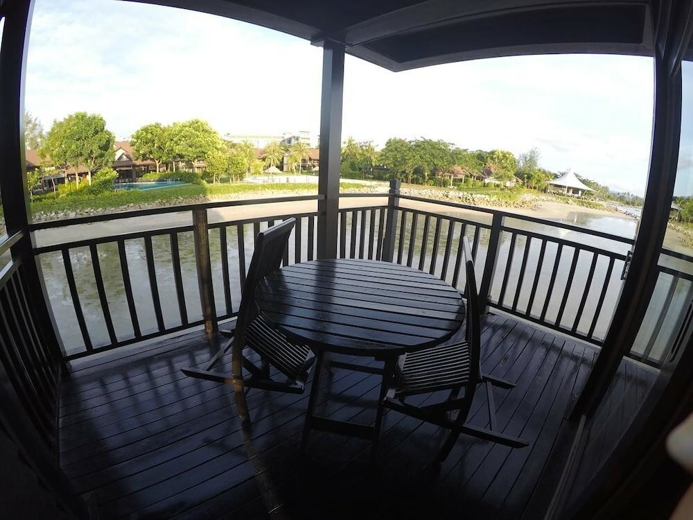 Фото De Water Chalet Langkawi Lagoon