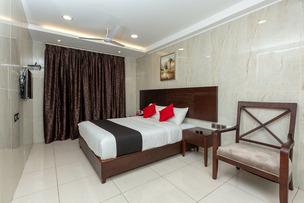 Фото Capital O 22208 Purplepatch Arun Prasath Park