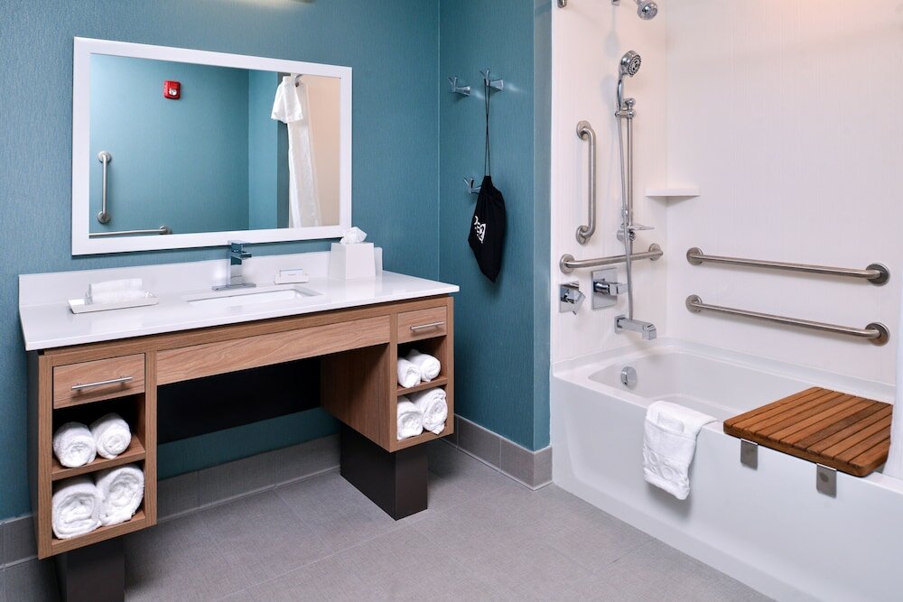 Фото Home2 Suites by Hilton Tampa Downtown Channel District