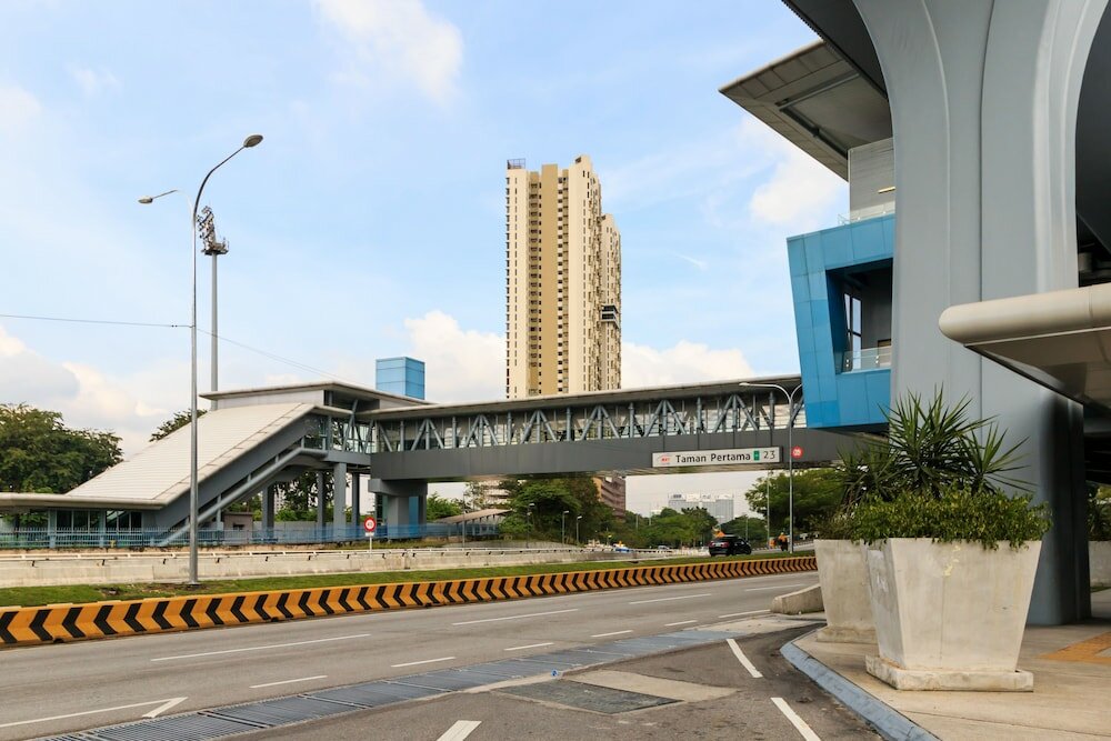 Фото J Dupion Boutique Suites by NowHere