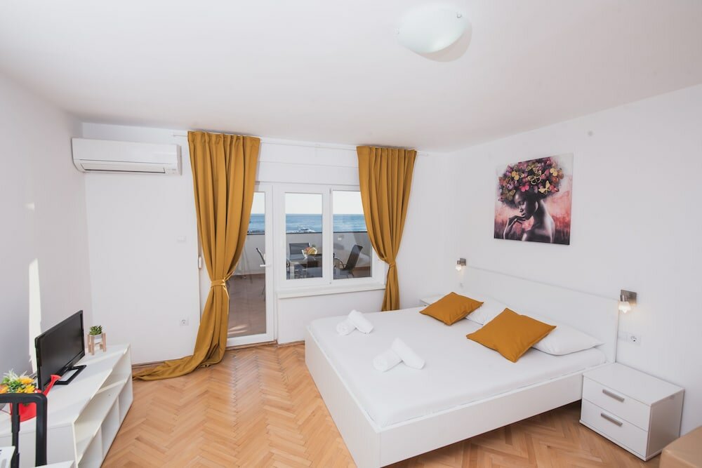 Фото Apartments by the Sea Semy