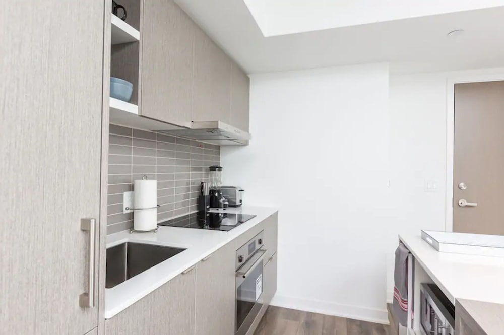 Фото Applewood Suites - Toronto Peter Street