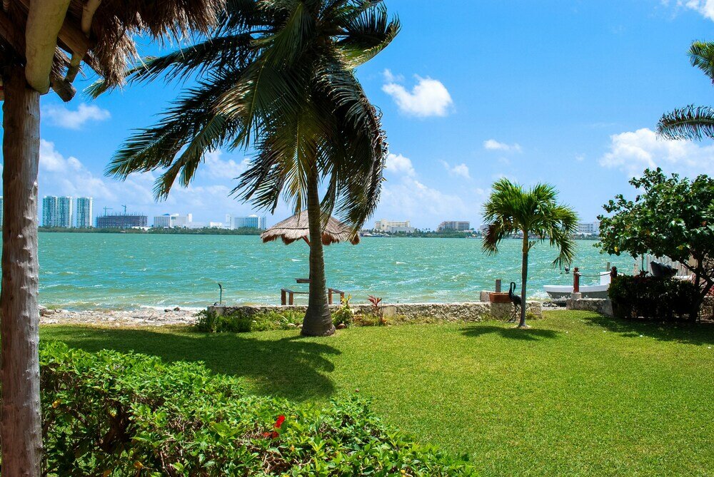 Фото Pok-Ta-Pok Guest House