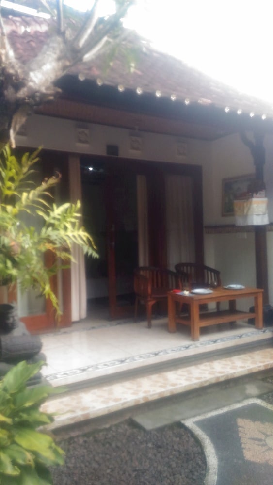Фото Dewi Antara Homestay