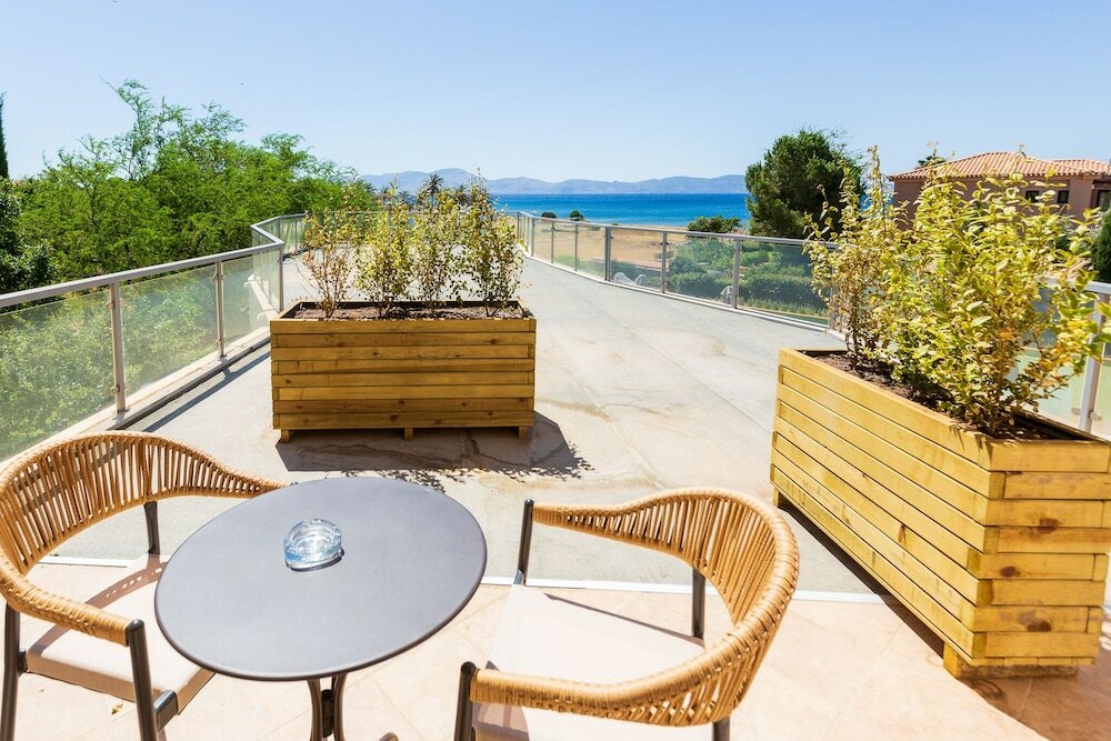 Фото 180 South Seaside Hotel