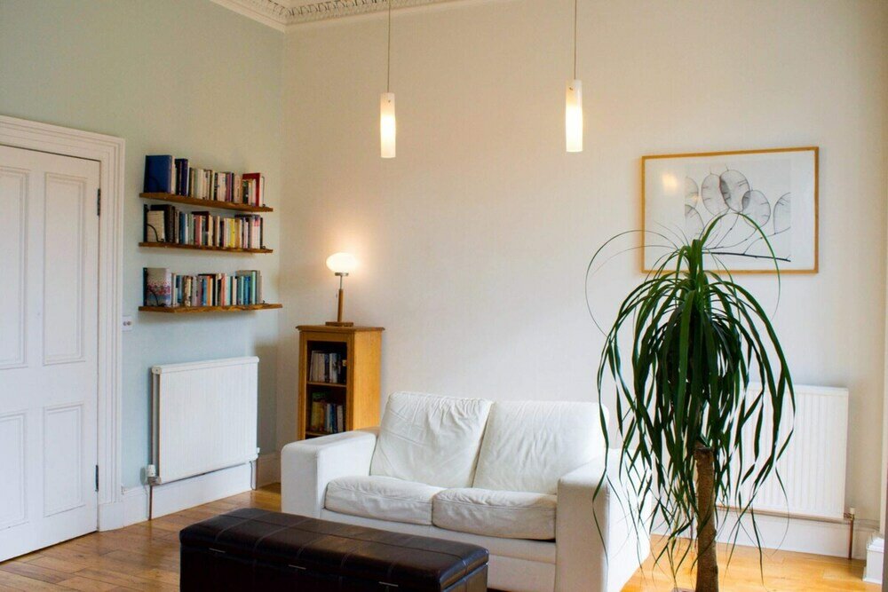 Фото Stylish Four Bedroom Stockbridge Home