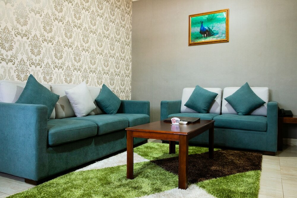 Фото Crismon Hotel