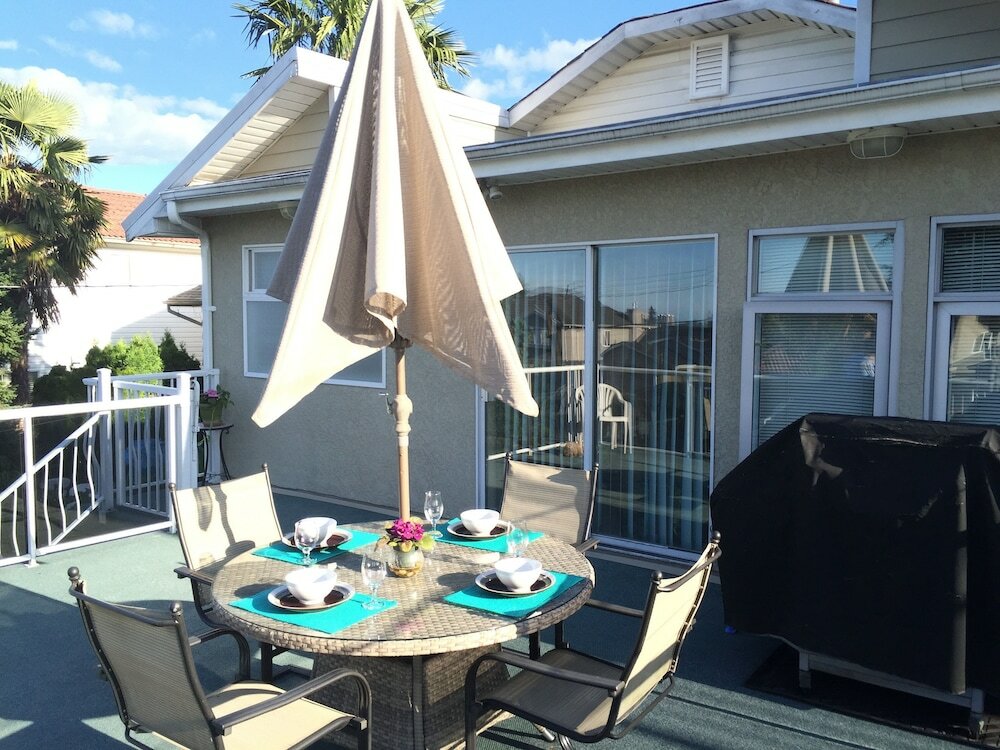 Фото Cozy Bedrooms Guest House