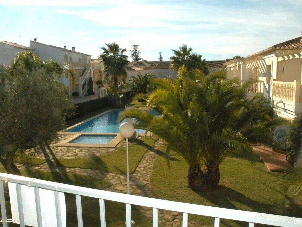 Фото Bungalow Giralda