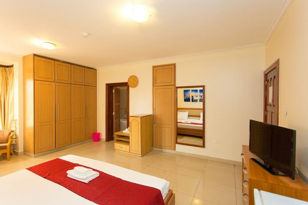 Фото Aberdeen House Boutique Hotel