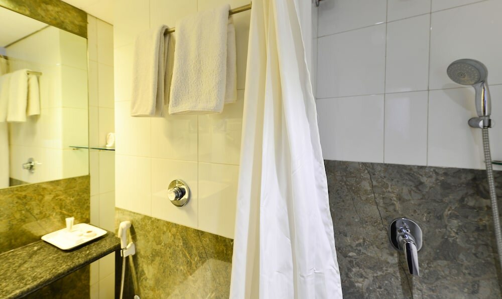 Фото Treebo swastik