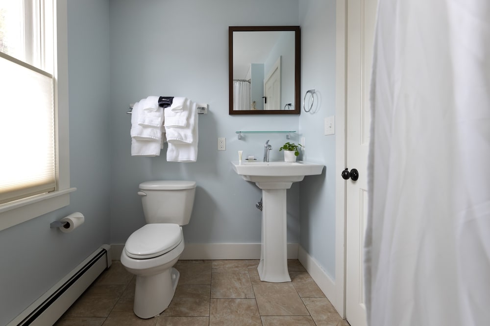 Фото The Sailmaker's House