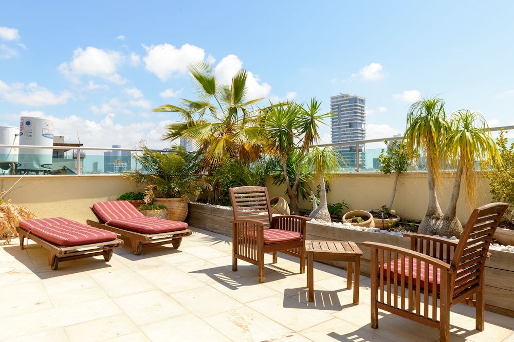 Фото Апартаменты Elegant 2br with Veranda by FeelHome