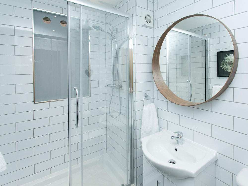 Фото Malone Place Apartment