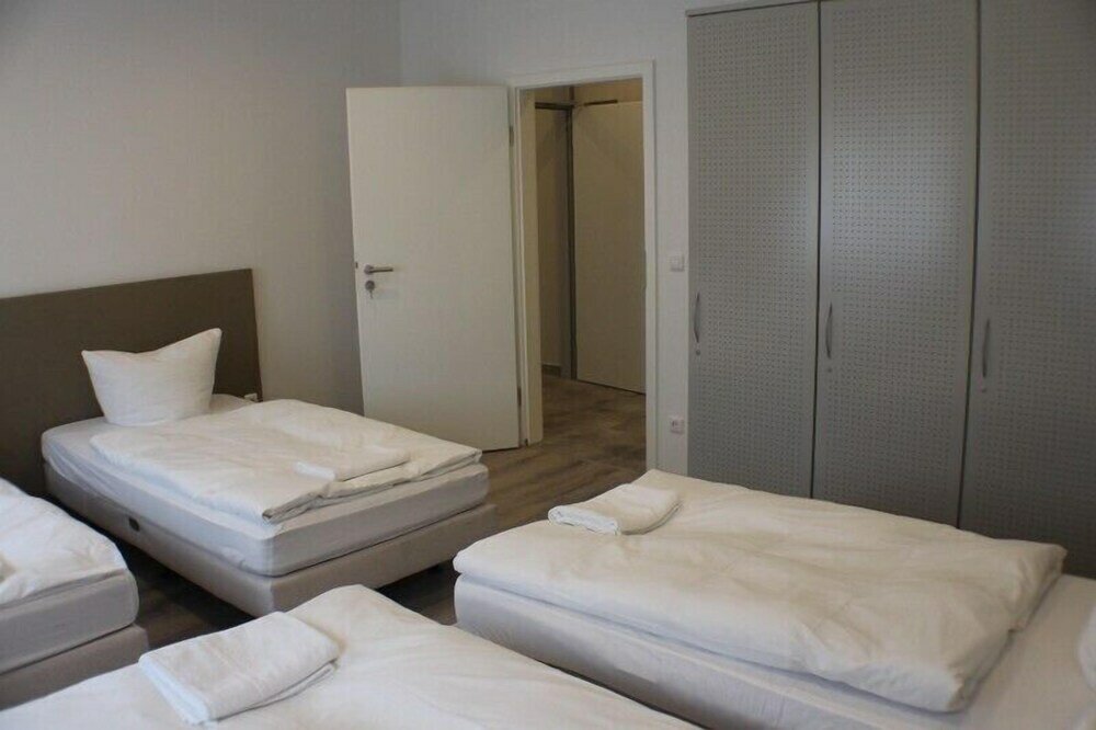 Фото Slamba Hostel Augsburg