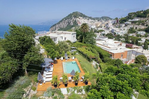 Гостиница Suite Time Capri Villa La Pergola в Капри