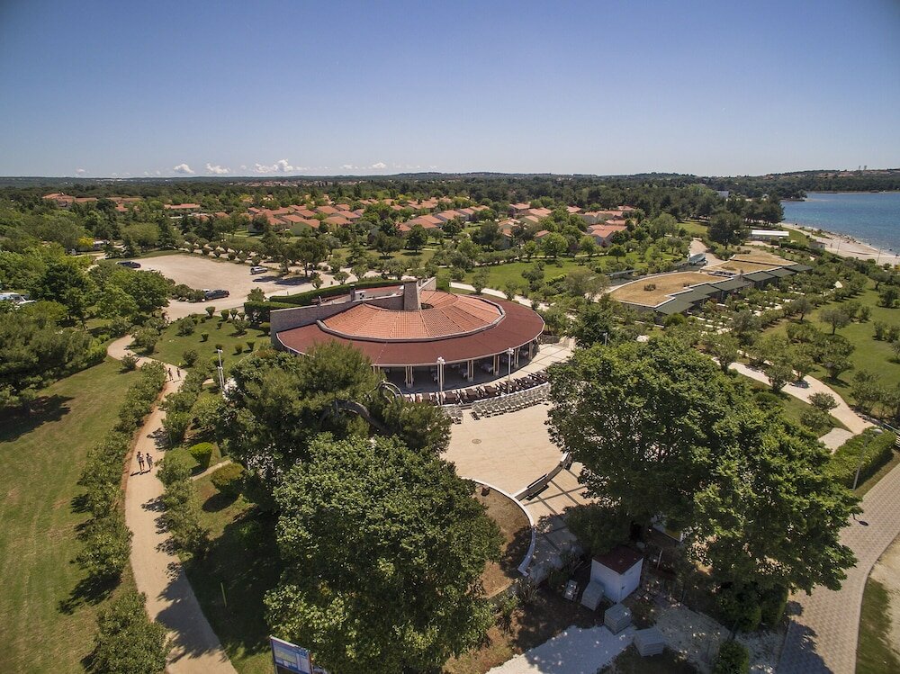 Фото Victoria Mobilehome Bi Village