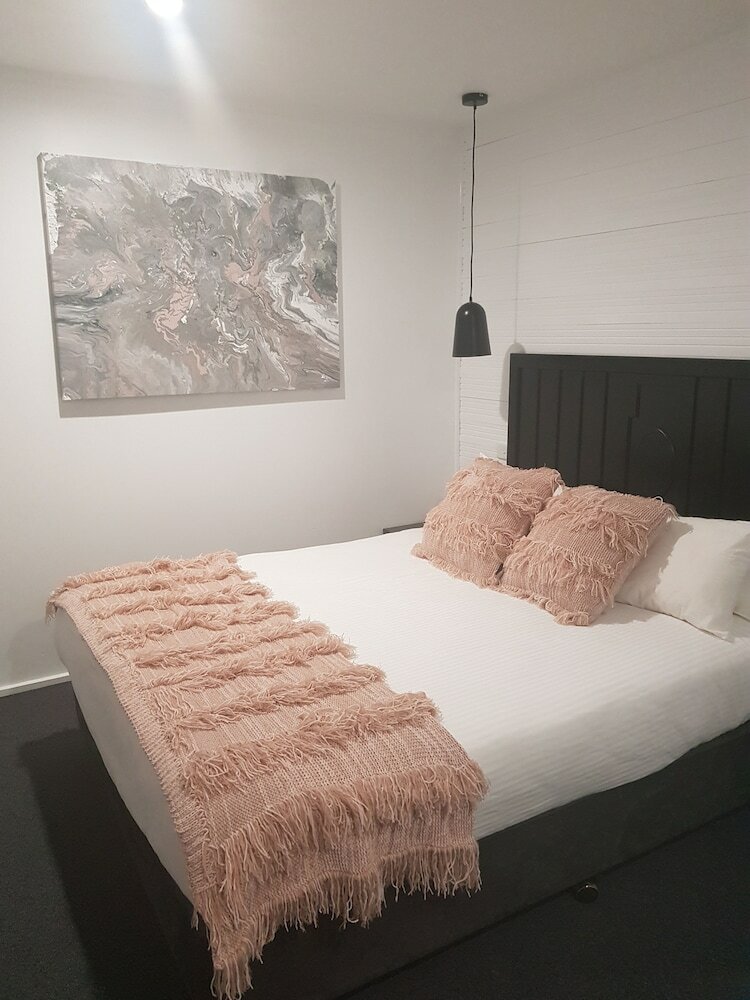 Фото Town House Motor Inn