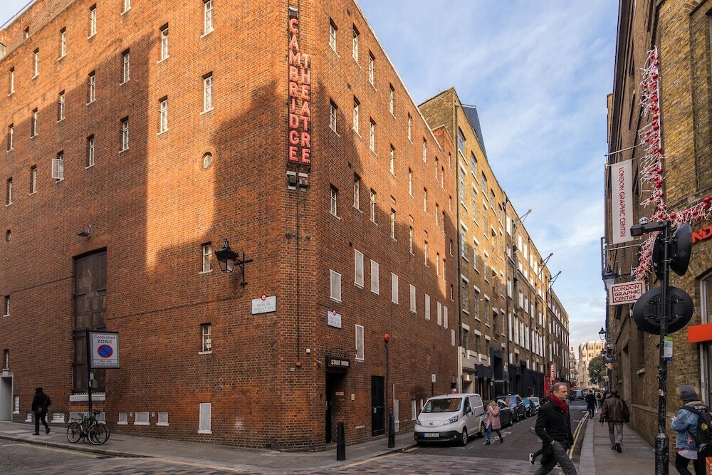 Фото отеля 1