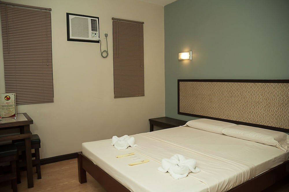 Фото Asiatel Hotel, Sta. Rosa, Laguna