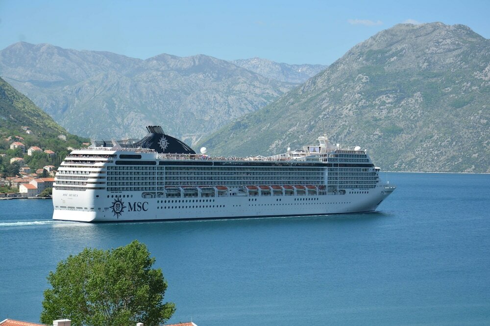 Фото Apartments Dobrotski Dvori