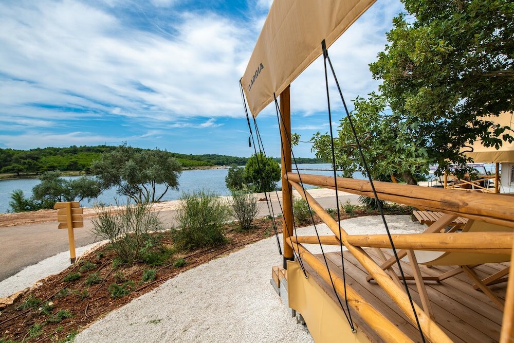 Фото Arena One 99 Glamping