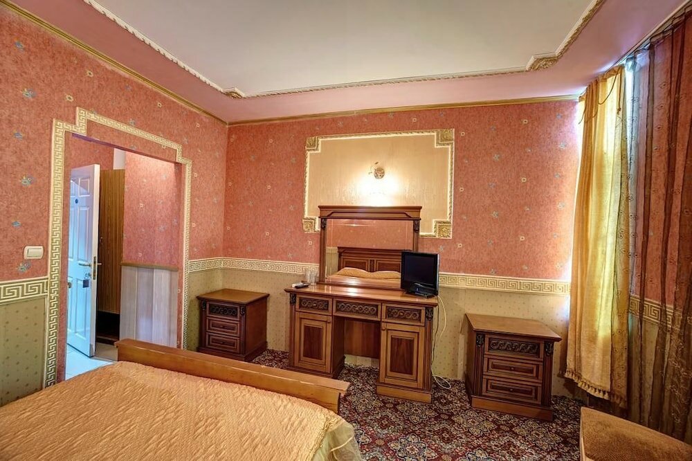 Фото Hotel Izvora