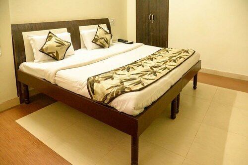 Гостиница Oyo 7609 Hotel Dolphin