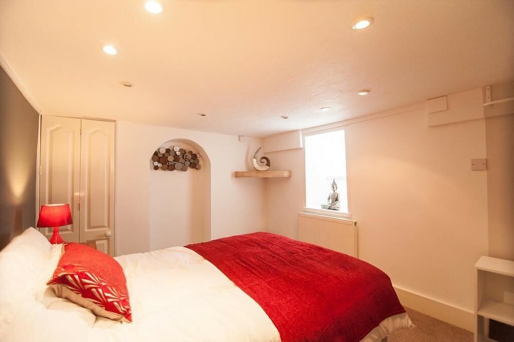 Фото Courthouse Apartments