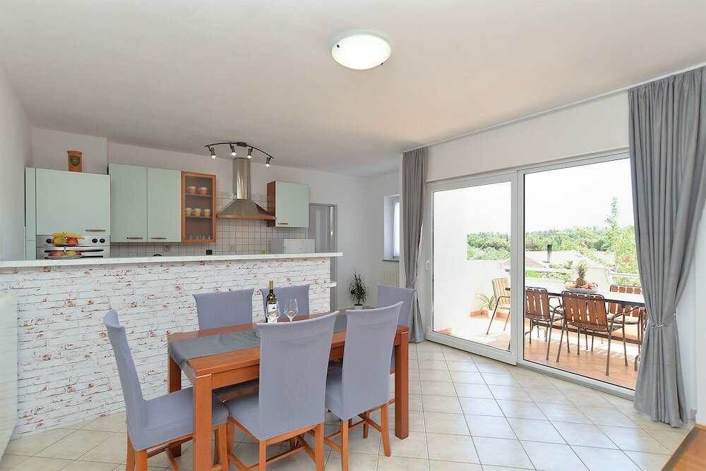 Фото Apartments Emil 596