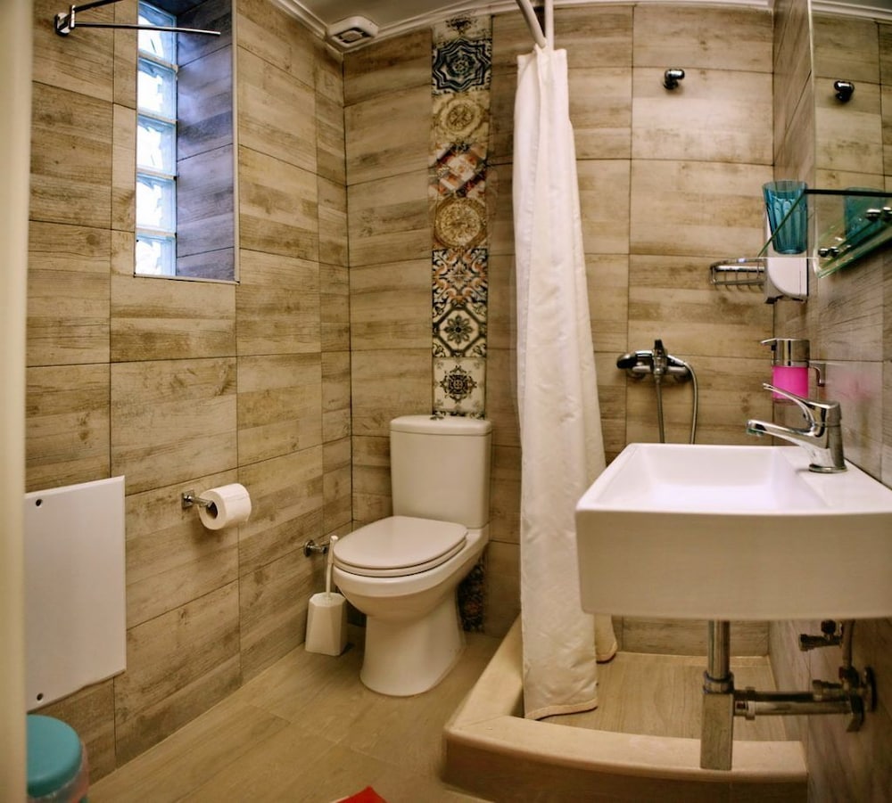 Фото Aella Studios