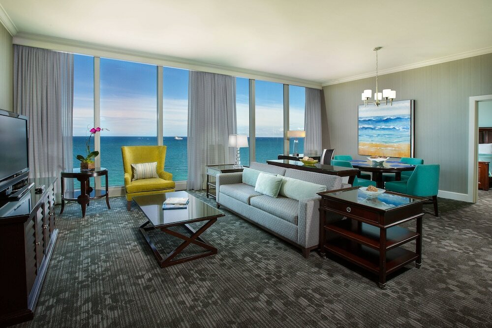 Фото Courtyard by Marriott Fort Lauderdale Beach