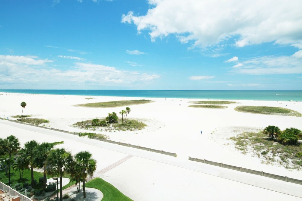 Фото Surf Beach Resort by Sunsational Beach Rentals