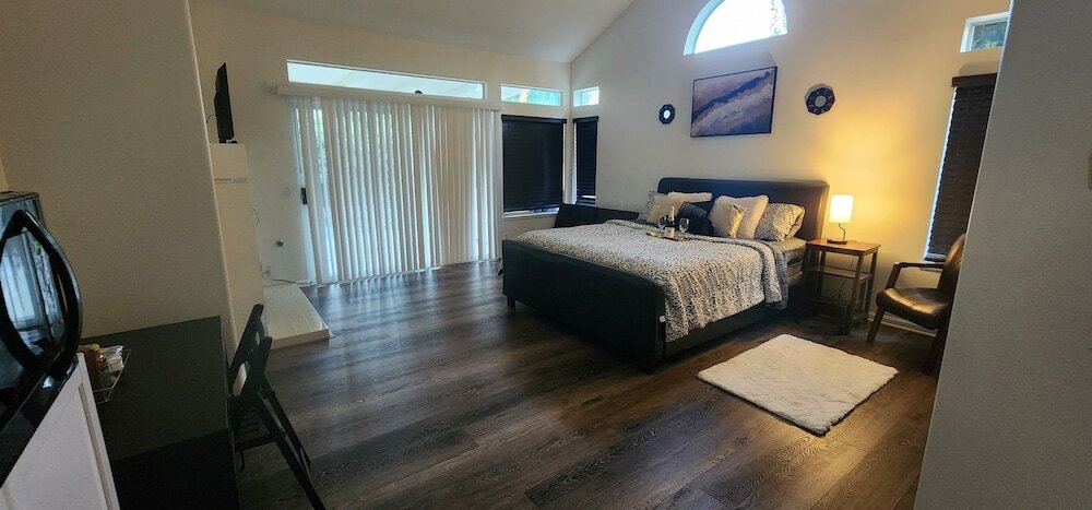 Фото Revelation Family