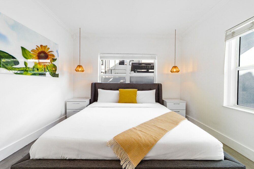 Фото The Blue Parrot