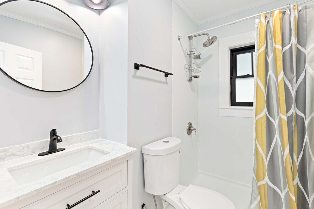 Фото Ebb and Flow Apartment House