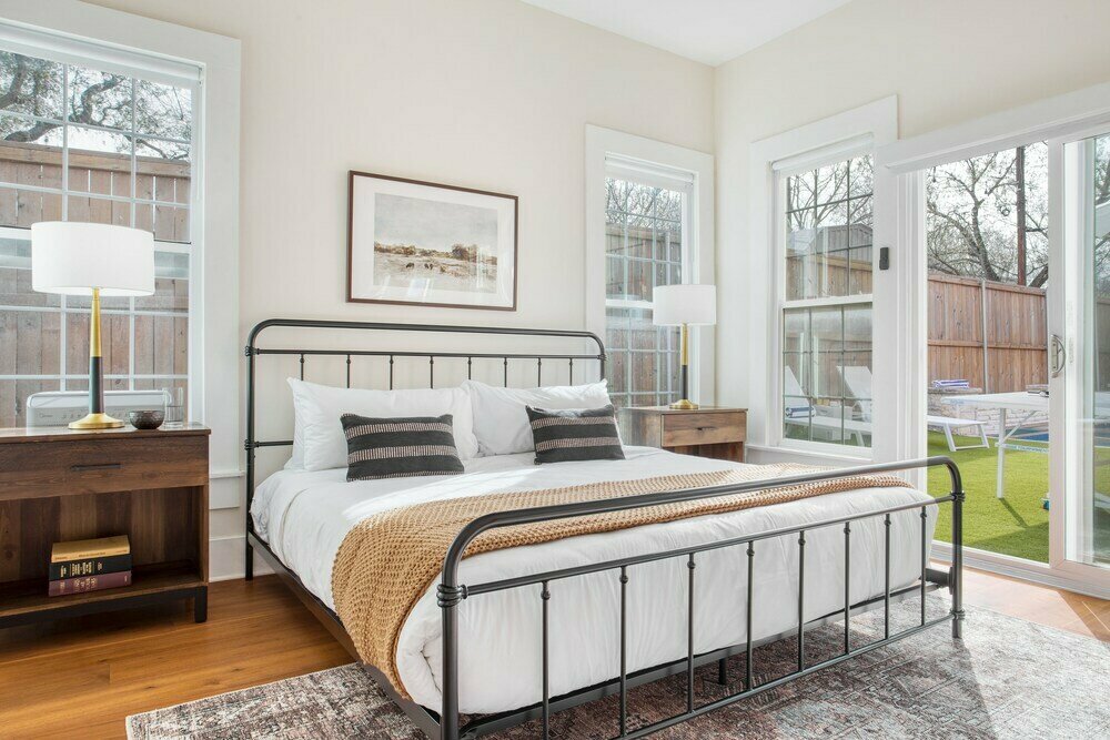 Hotel Ramsey by Avantstay Modern Character Home in Austin w Pool!, State of Texas, photo