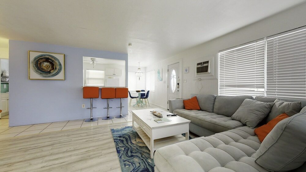 Фото Two Mermaids Resort