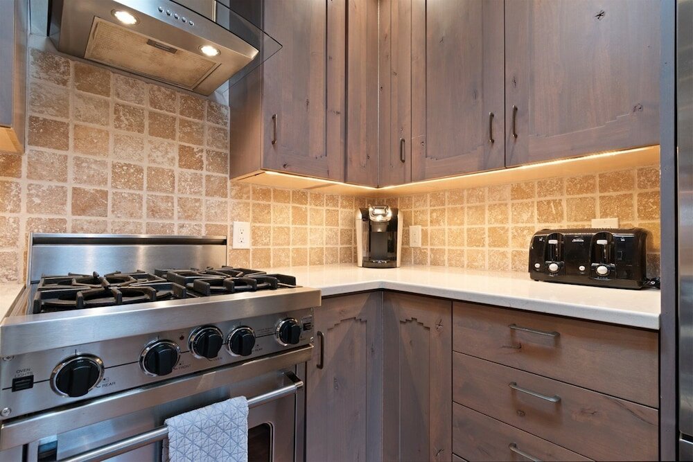 Фото Apricot - Light-filled Modern Update to Historic Home, Walk to The Plaza and Canyon Rd