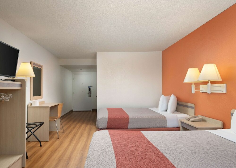 Фото Motel 6 San Simeon, Ca - Hearst Castle Area