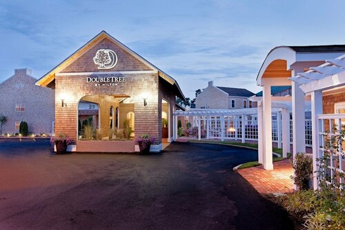 Внешний вид отеля Doubletree by Hilton Cape Cod - Hyannis в Барнстейбле, фото 2