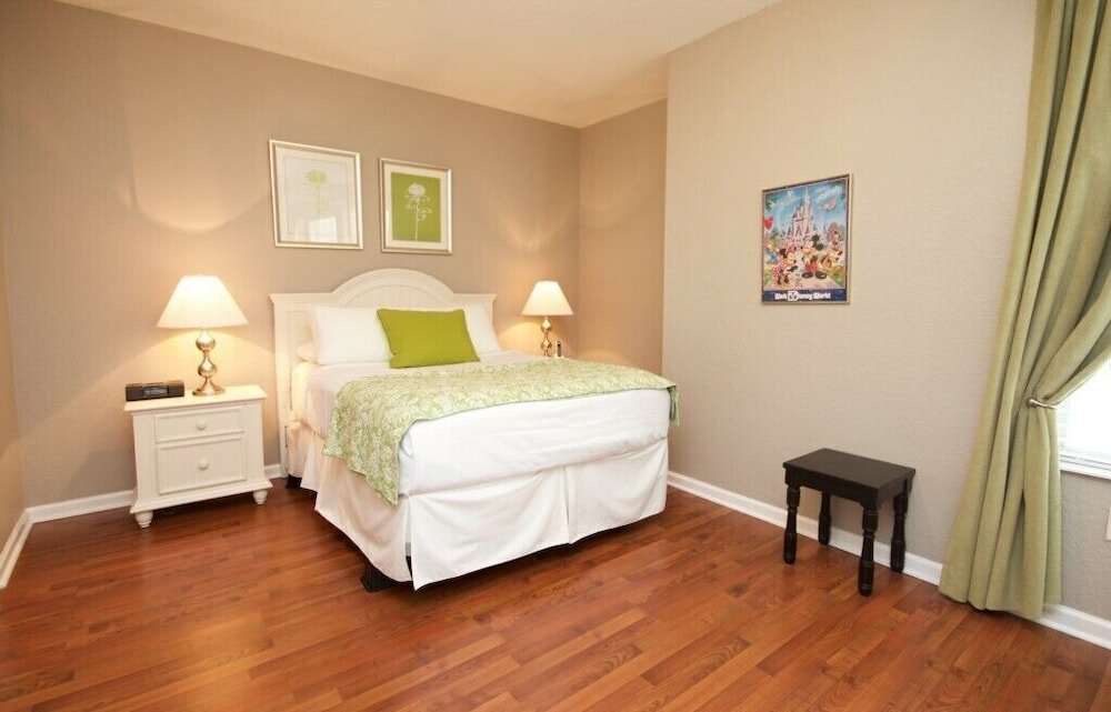 Фото 10-106 2 Bedroom Condo